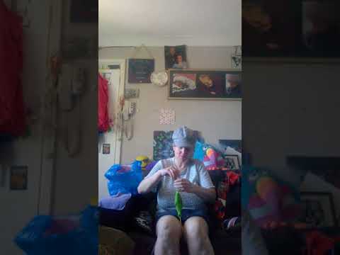 punch balloon bats confetti green WP 20180630 004