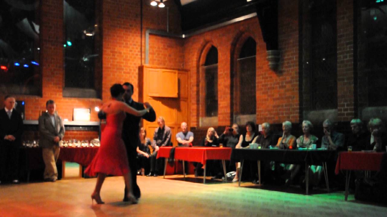 Alejandro Hermida & Nayla Vacca performance at Reading Tango Club