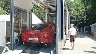 preview picture of video 'Alfa 4C at Classic Days Schloß Dyck 2013 Unloading Part 1'