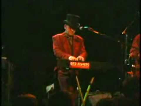 RED ELVISES w/OS - "CLOSET DISCO DANCER"