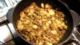 preview picture of video 'Cucina Messicana: Enchiladas con patate'