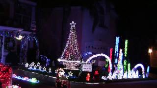 61,000 LED Christmas lights dance "The Holly & The Ivy" by Jon Anderson 3 Ships