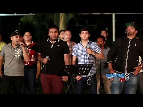 Los Dos Amigos Ft. Los Nuevos Ilegales Ft. Banda Reyna Del Humaya - El Barrendero (En Vivo 2015)