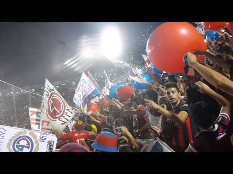 "Recibimiento. Sp San Lorenzo 0-3 Cerro Porteño. (CERRO EN HD) Apertura 2015 fecha 21" Barra: La Plaza y Comando • Club: Cerro Porteño • País: Paraguay