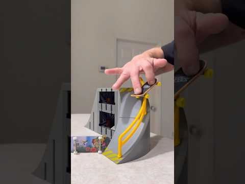 Tech Deck's weirdest obstacle #fingerboarding #mini #skateboarding #techdeck #2025 #toys