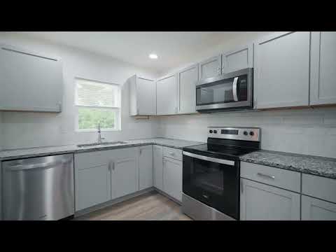 Spacious Living Near Downtown Charleston property video