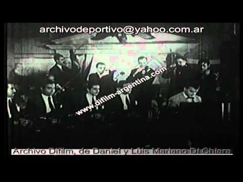 ARCHIVO DIFILM OSMAR MADERNA JUNTO A SU ORQUESTA DE TANGO 17/03/49