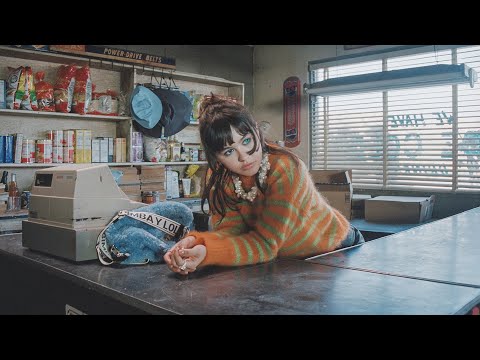CAMPANHA FW22 BIMBAYLIZADA POR PETRA COLLINS