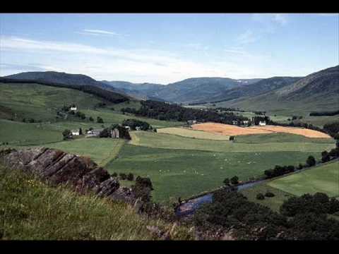 Atholl Gathering sung by the Battlefield Band