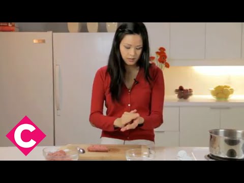 A simple way to roll meatballs