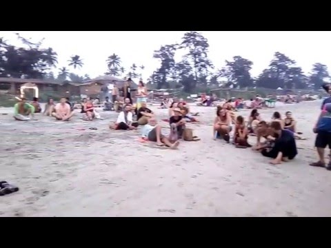 Three Pandas and the Moon - Handpan, Cajon, Guitar, Dance, Sunset, Goa 2016