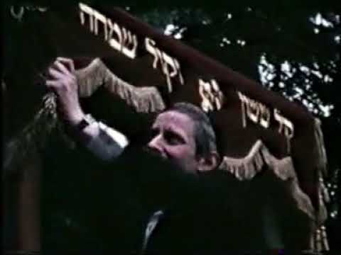 Reb Itzk'l of Pshevorsk Arriving At A Chupa (5726)