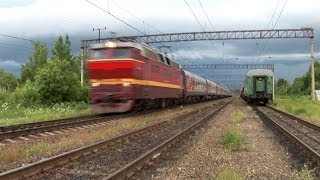 preview picture of video '[RZD] CHS2T-1041 / ЧС2Т-1041 с поездом №42 Великий Новгород - Москва, 100 км/ч'