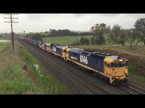 Triple 81s work the Manildra Container serivce out of Orange