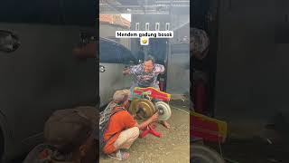 Download lagu Hehe ebege jaluk gedang🤣 mp3