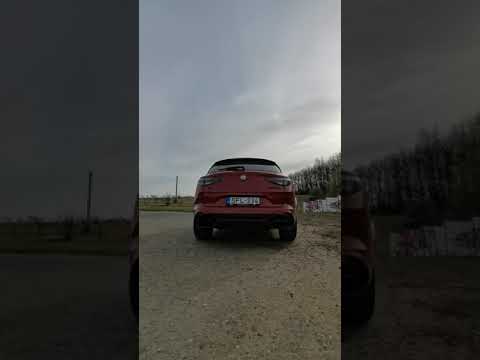 Alfa Romeo Stelvio QUADRIFOGLIO PURE SOUND! Akrapovic exhaust! 🍀 #shorts