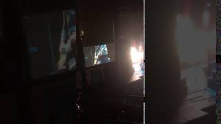 JUSTIN BIEBER- Yellow raincoat