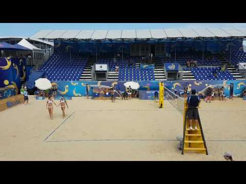 Ingresso in campo Menegatti-Orsi Toth vs Larissa-Talita