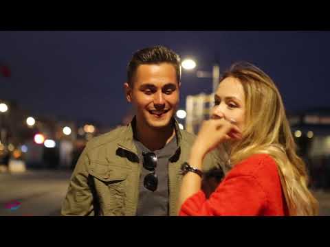 Orkestra ile hiç beklenmedik anda evlilik teklifi