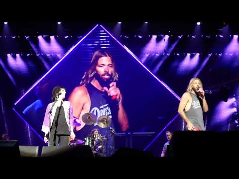 Foo Fighters - Under Pressure ft. Luke Spiller (Lexington, 5-1-18)