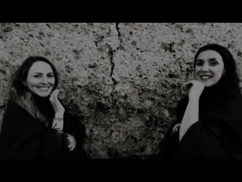 Zoë & Nessi Gomes - The Valley Below