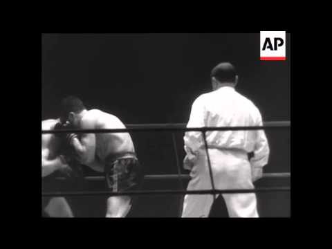 HUMEZ OUTPOINTS MILEZO - BOXING