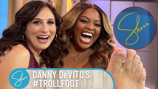 Sherri Gets a Picture with Danny DeVito’s Troll Foot!