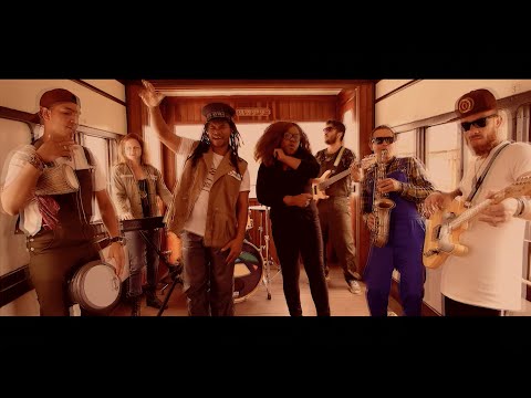 Afrodizia feat Rica Newell - Estação Brasil (sample People Get Ready) - Official Music Video