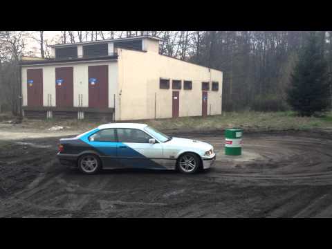 BMW e36 320i dookoła beczki