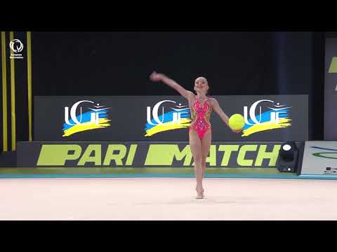 Stliana NIKOLOVA (BUL) - 2020 junior European silver medallist, ball