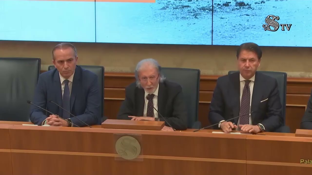 CONTE E SCARPINATO: «LA DESTRA VUOLE RISCRIVERE LA STORIA, NON CI FAREMO INTIMIDIRE»