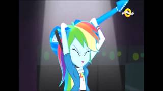 Kadr z teledysku Ја сам фантастична [Awesome As I Wanna Be] (Minimax) (Ja sam fantastična) tekst piosenki Equestria Girls 2: Rainbow Rocks (OST)