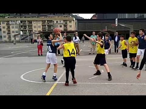 Partido de baloncesto alevín. Colegio Loyola VS. colegio Los Robles. Sábado 21 de abril de 2018.