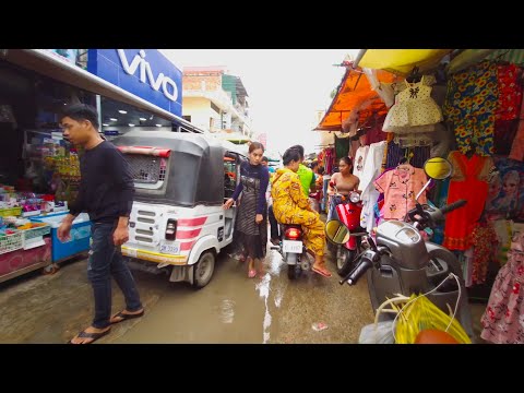 Tuol Pongro Market After Raining - Foods And People Activities