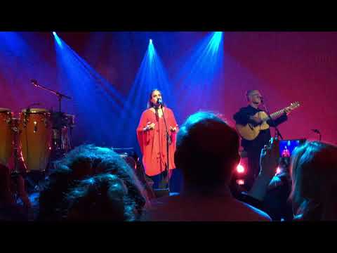 Noa sings Mishaela in Brussels