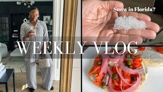 Vlog | Thrifting Finds, Mini Fashion Haul, & a Florida Snow Day!