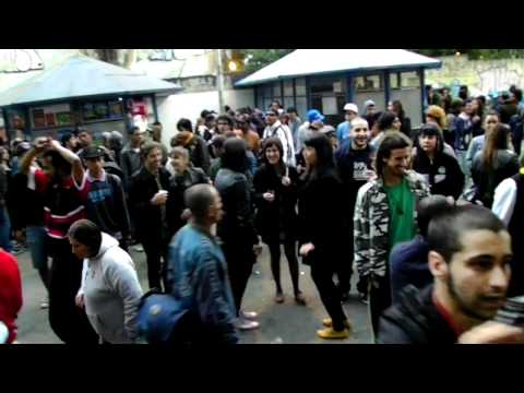 Jurassic soundsystem @ Boteco da sé 2011 - Playing The Rudies - Brixton Rocket