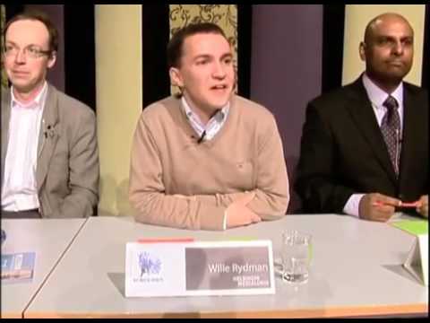 Jussi Halla-aho analysoi Palefacen Shangri La kappaleen (reupload)