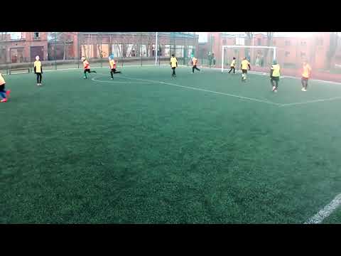 20.03.2019 Szkoła Futbolu Gniezno - MKS Trzemeszno 3-11 (sparing rocznik 2009-2010)