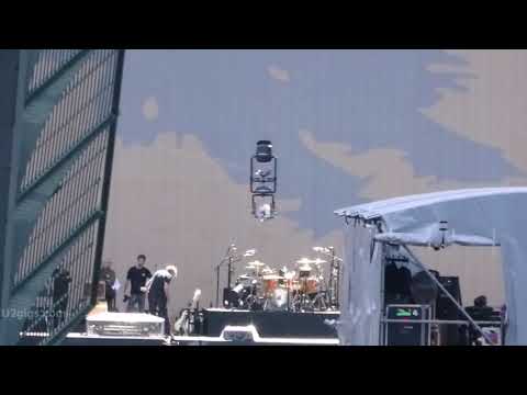 U2 The Edge soundcheck (Streets, Pride, Bad, SBS), Mexico City 2017-10-02 - U2gigs.com