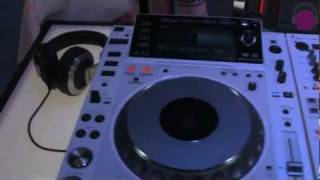 Video thumbnail for PIONEER DJM-900nexus & CDJ-2000 Limited Edition White System | agiprodj - NAMM 2012 by agiprodj