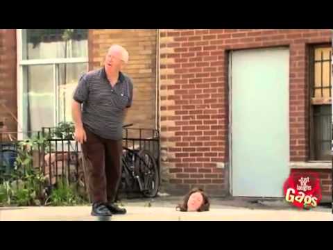 Skrytá kamera Hlava na chodníku