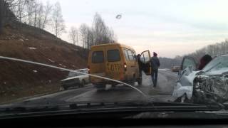 preview picture of video 'Жесткая авария!Трасса Кемерово-Яшкино'