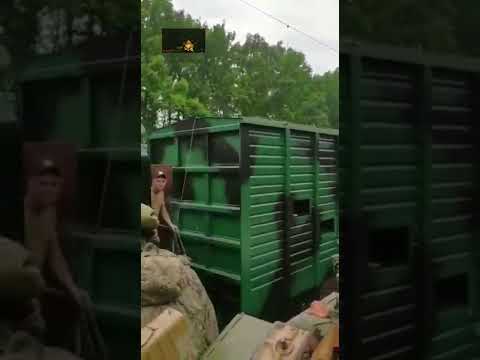 🚂🇷🇺🚂 Two Russian trains carrying soldiers, artillery and armored vehicles met in the South #shorts