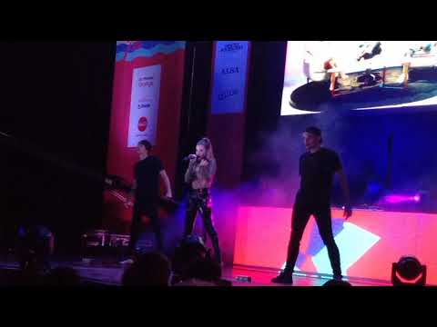 Mentira - Ana Mena ft. RK Los 40 Summer Live Portonovo