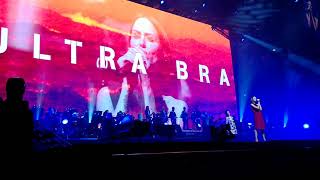 Ultra Bra - Poika vuoden takaa (Hartwall Arena 16.12.2017)
