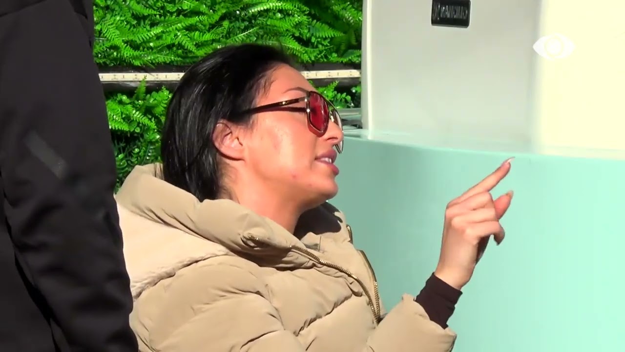 Je shumë e paqëndrueshme/ Lorna debaton me Stelinën