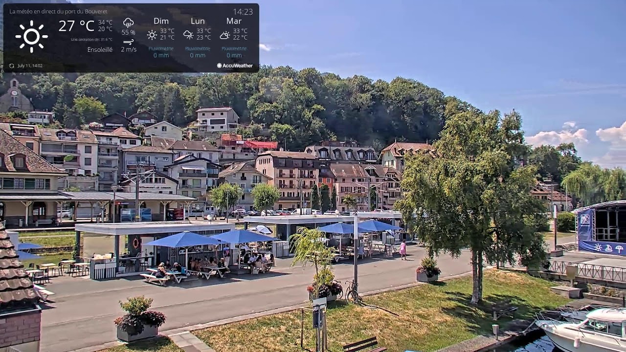 Live webcam view of Le Bouveret Harbor on Lake Geneva