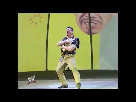 Eddie Guerrero Viva la raza entrance 02.26.2004
