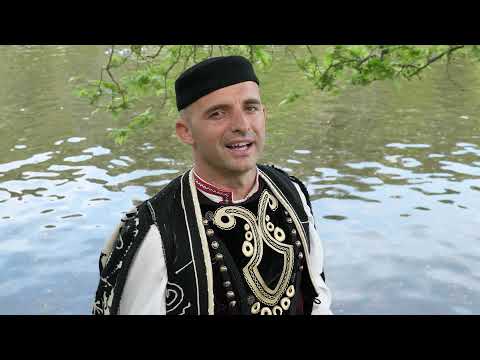 Карамфил Божиков - Моли се на Бога, Маце